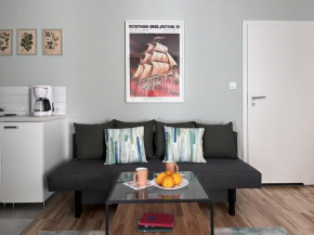 Metro Dzialdowska - Spacious studio